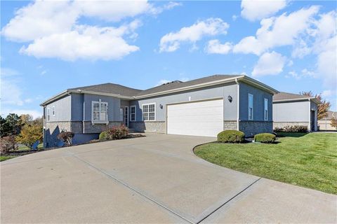 Photo of 21962 W 116th Terrace, Olathe, KS 66061 (MLS # 2585278)