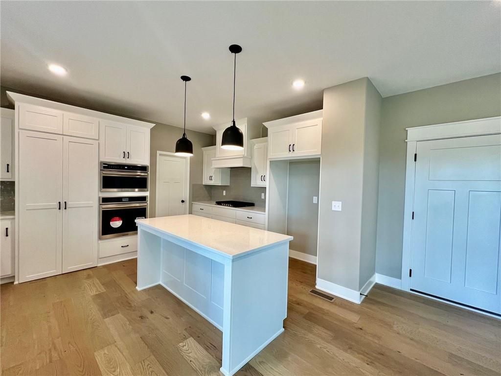 Photo of 2189 Heritage Court, Liberty, MO 64068 (MLS # 2601653)