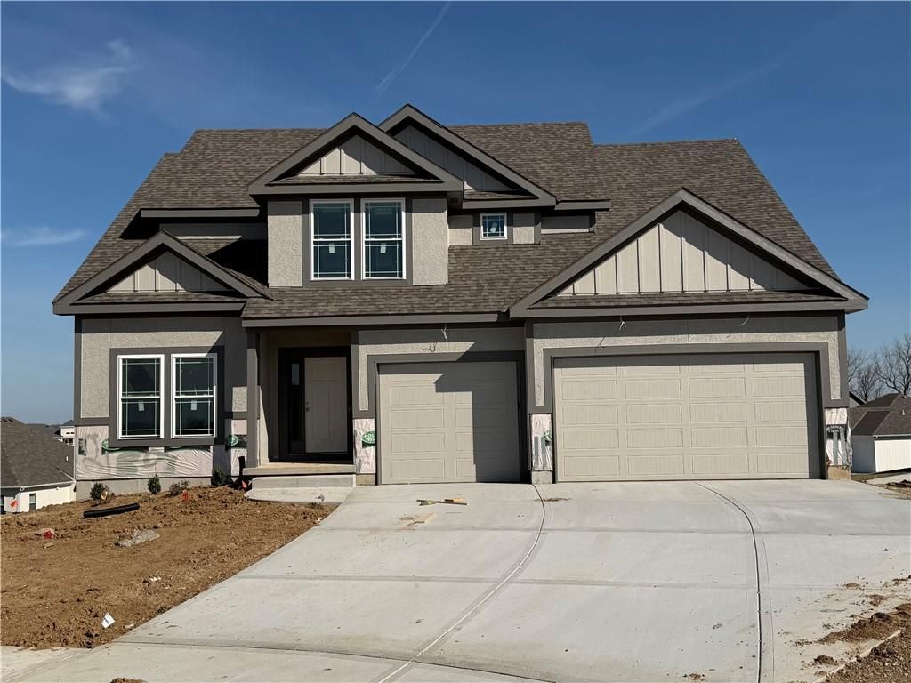 Photo of 2189 Heritage Court, Liberty, MO 64068 (MLS # 2601653)