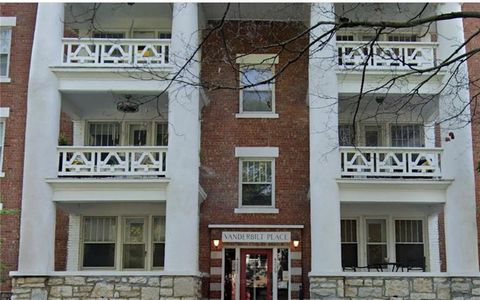 4227 Oak Street 3N Kansas City MO 64111