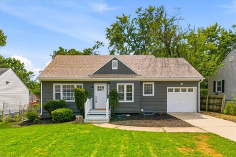 Photo of 5411 W 50th Street, Roeland Park, KS 66205 (MLS # 2641040)