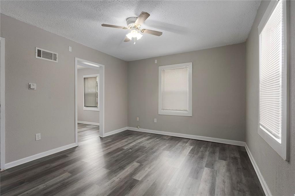 2121/2123 Askew Avenue