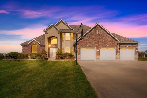 Photo of 24611 Woodland Circle, Lees Summit, MO 64086 (MLS # 2621103)