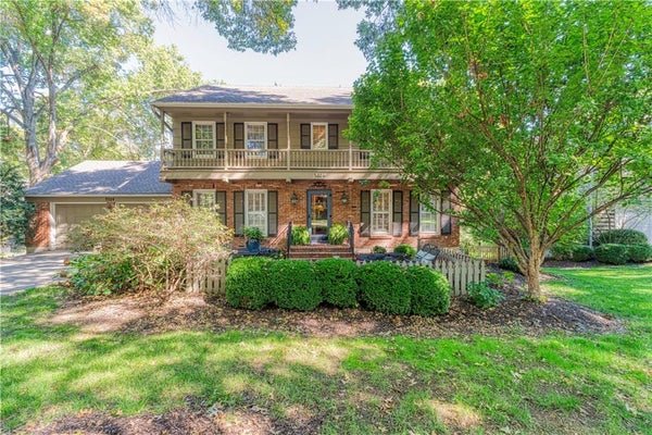 5324 W 100TH ST, OVERLAND PARK, KS 66207 - Image 82b5f14fb2c84141fd2fb58cf9bbbf33/1290462816