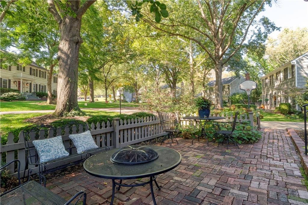 5324 W 100th Street