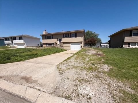 Photo of 231 Downey Drive, Wellsville, KS 66092 (MLS # 2616526)