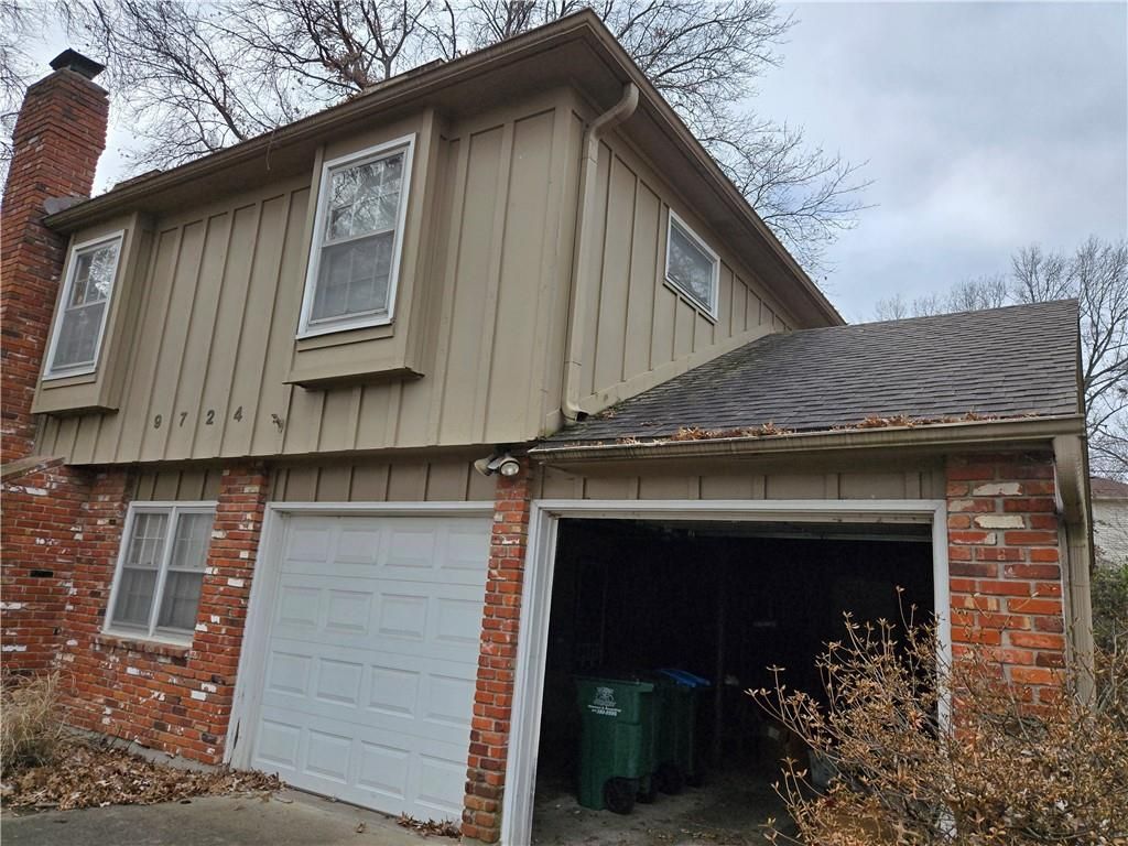 Photo of 9724 Slater Lane, Overland Park, KS 66212 (MLS # 2598379)