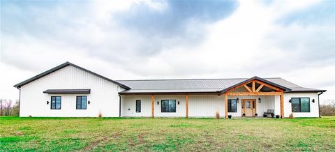 1050 NE 175 N/A Knob Noster MO 65336