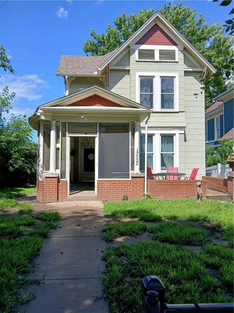 Photo of 1032 5th Avenue, Leavenworth, KS 66048 (MLS # 2645327)