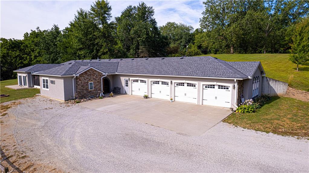 St Joseph, Missouri 64504, United States, 3 Bedrooms Bedrooms, ,4 BathroomsBathrooms,Residential,Active,201410