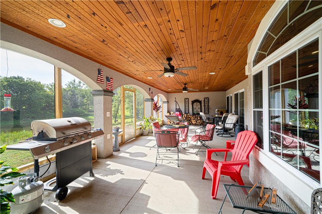 St Joseph, Missouri 64504, United States, 3 Bedrooms Bedrooms, ,4 BathroomsBathrooms,Residential,Active,201410