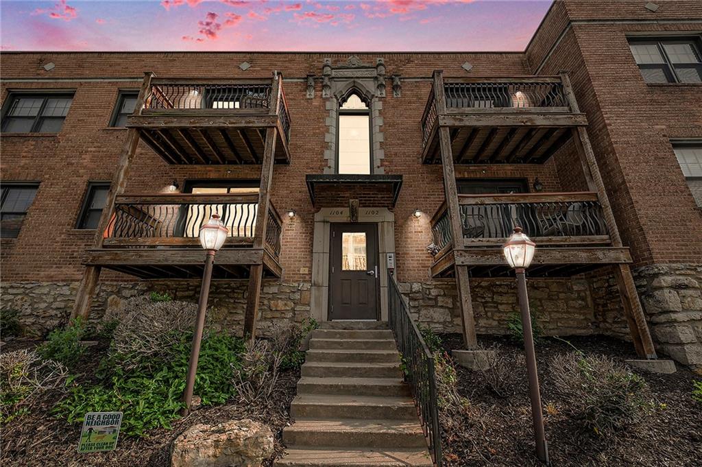 1102 W 46th Street 3