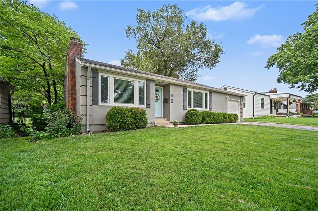 2200 W 74th Terrace