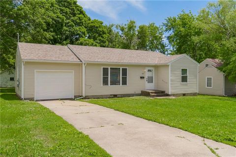 707 N Delaware Street Butler MO 64730