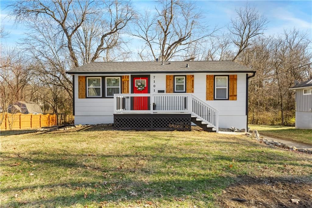 Photo of 7101 Willow Avenue, Raytown, MO 64133 (MLS # 2592240)