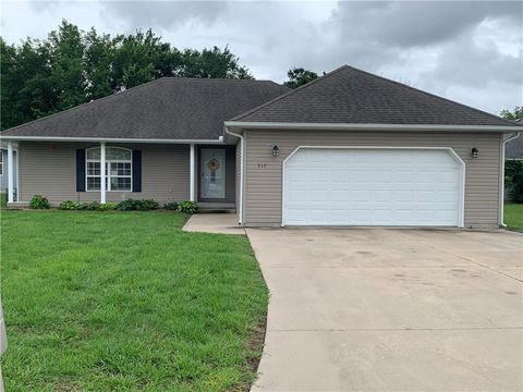 517 Brooklyn Court, Frontenac, KS 66763 - MLS#: 2600527