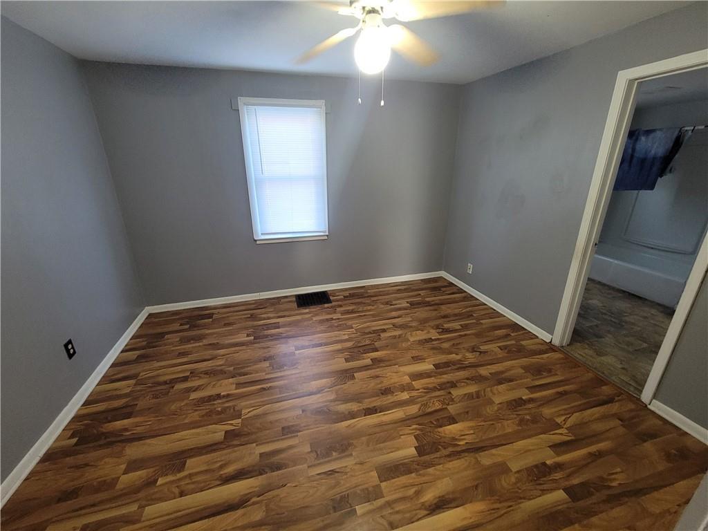 St Joseph, Missouri 64504, United States, 2 Bedrooms Bedrooms, ,1 BathroomBathrooms,Residential,Active,96038