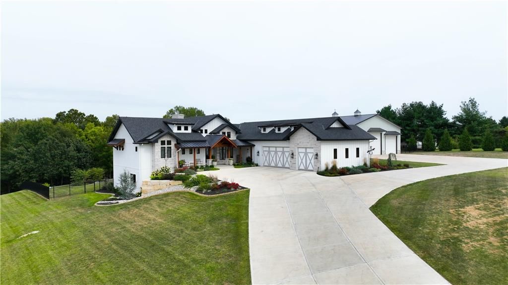 Photo of 10615 Lancaster Road, Liberty, MO 64068 (MLS # 2575244)