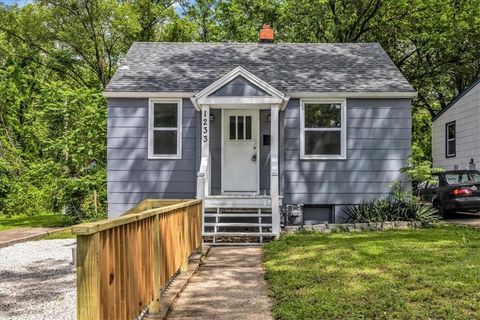 1233 S Claremont Avenue, Independence, MO 64052 - MLS#: 2547672