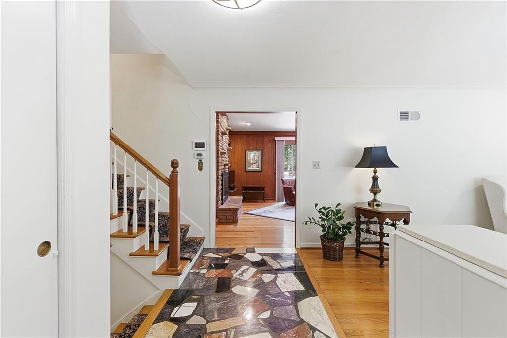 9717 Cherokee Lane