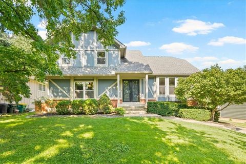 7808 Long Avenue, Lenexa, KS 66216 - #: 2602705