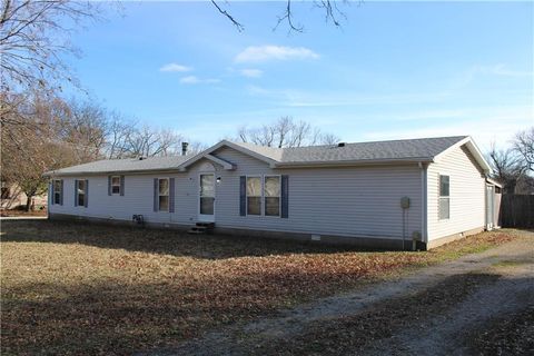 401 S Carbon Street, Girard, KS 66743 - MLS#: 2589992