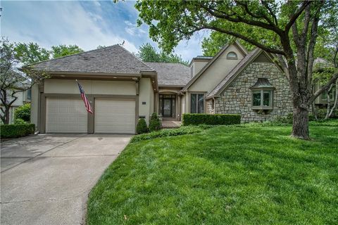 Photo of 68 Le Mans Court, Prairie Village, KS 66208 (MLS # 2612687)