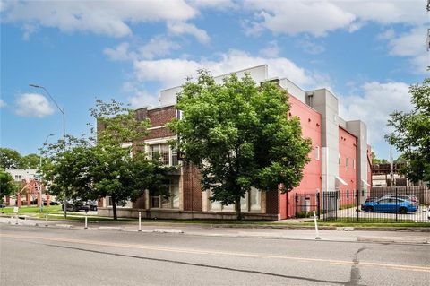 3001 Gillham Road 205 Kansas City MO 64108