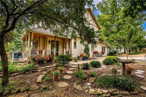 593 W Sugar Lake Drive, Mound City, KS 66056 - #: 2619710