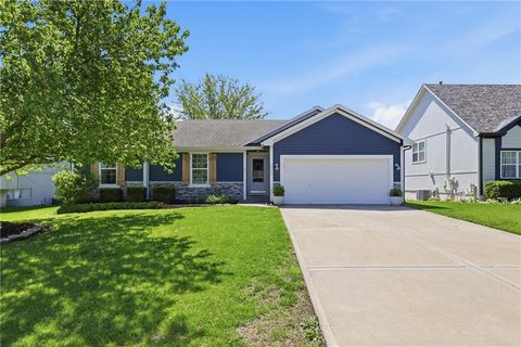 Photo of 20903 W 224th Street, Spring Hill, KS 66083 (MLS # 2616561)