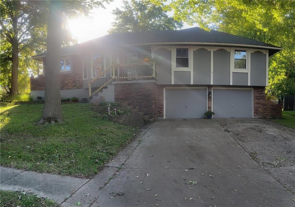 Photo of 1200 Downing Street, Liberty, MO 64068 (MLS # 2645681)
