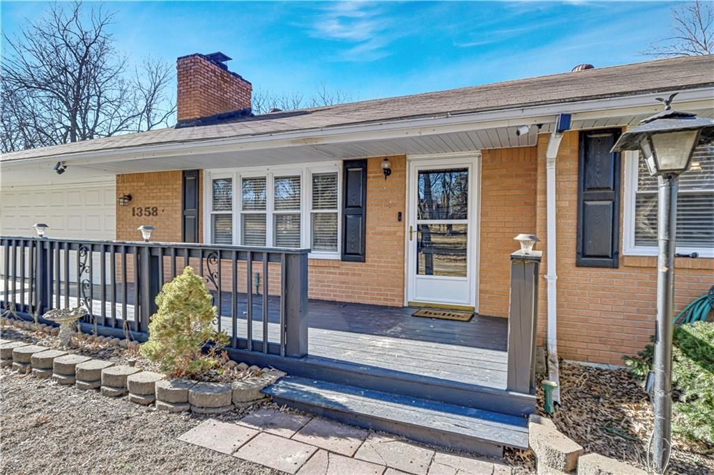 Photo of 1358 S Delaware Avenue, Independence, MO 64055 (MLS # 2598607)