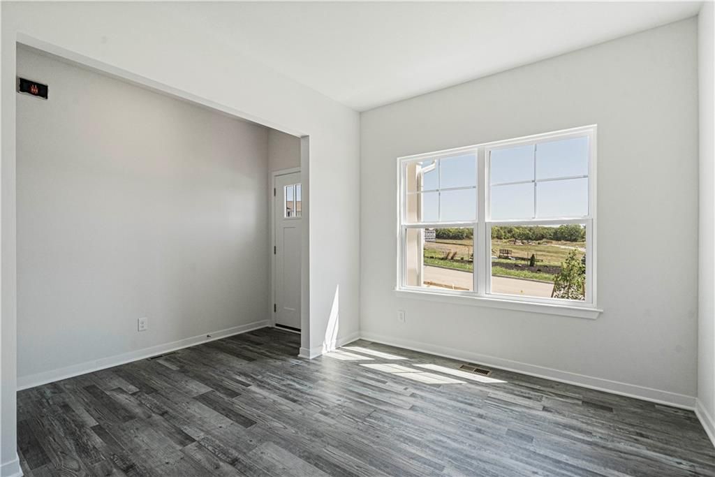 Photo of 420 Ella&#39;s Way, Liberty, MO 64068 (MLS # 2578365)