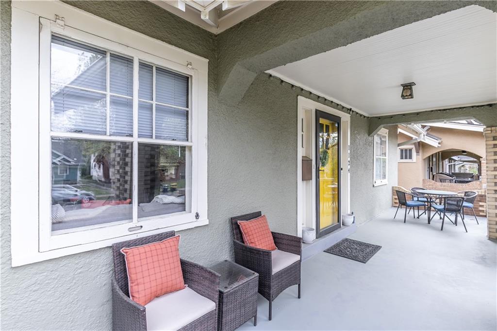 1124 W 75th Terrace