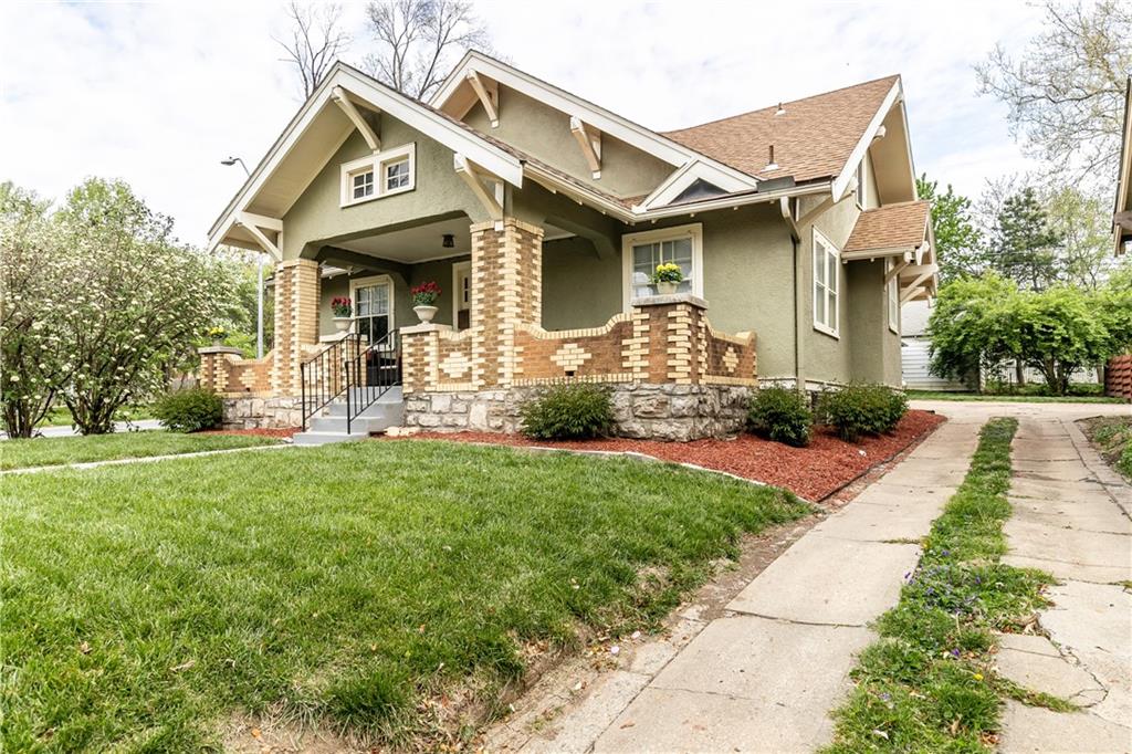 1124 W 75th Terrace
