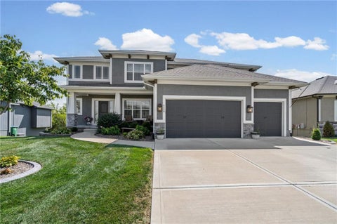 Photo of 4248 SW Stoney Brook Drive, Lees Summit, MO 64082 (MLS # 2636925)
