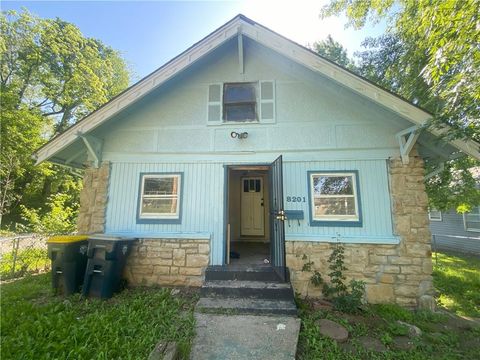 8201 Lydia Avenue Kansas City MO 64131