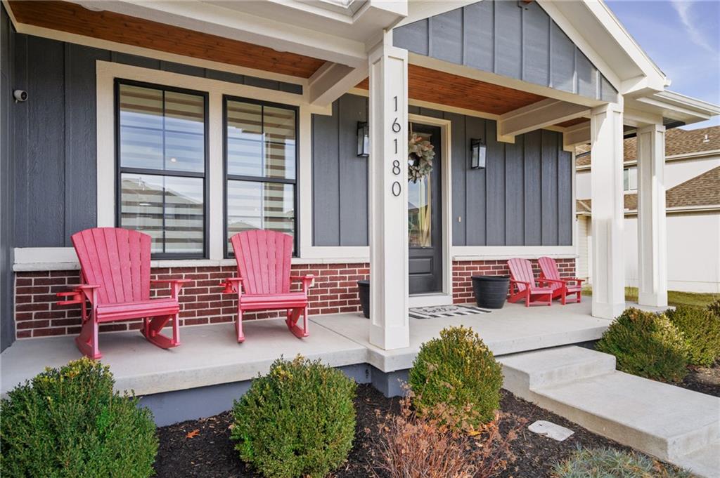 16180 W 165th Terrace