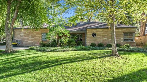 225 W 53rd Terrace Kansas City MO 64112