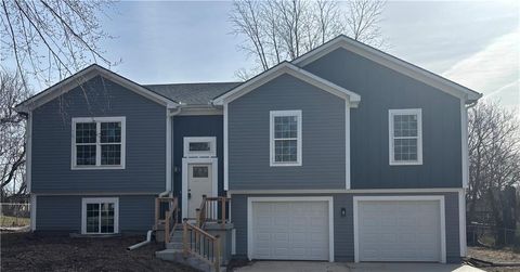 805 Thieme Street, Grain Valley, MO 64029 - #: 2607085