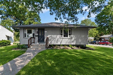 5813 Sterling Avenue, Raytown, MO 64133 - #: 2640372