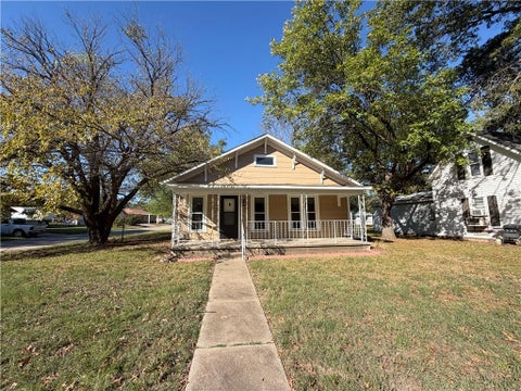 Photo of 301 E 6th Street, Caney, KS 67333 (MLS # 2647406)