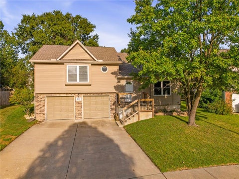 Photo of 13835 S Shannan Street, Olathe, KS 66062 (MLS # 2642626)
