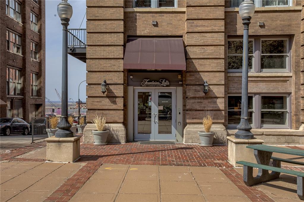 712 Broadway Boulevard 406