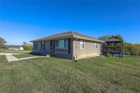 Photo of 31467 W 161st Street, Excelsior Springs, MO 64024 (MLS # 2582304)