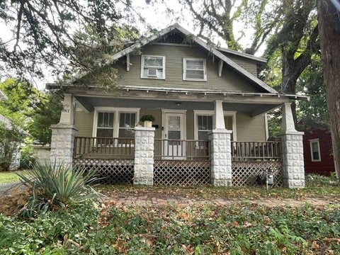 Photo of 1917 S Broadway Street, Pittsburg, KS 66762 (MLS # 2644199)
