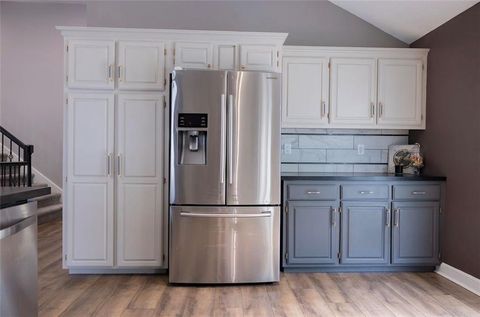 Tiny photo for 1122 Blue Bird Lane, Liberty, MO 64068 (MLS # 2623353)