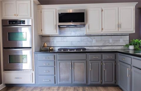 Tiny photo for 1122 Blue Bird Lane, Liberty, MO 64068 (MLS # 2623353)