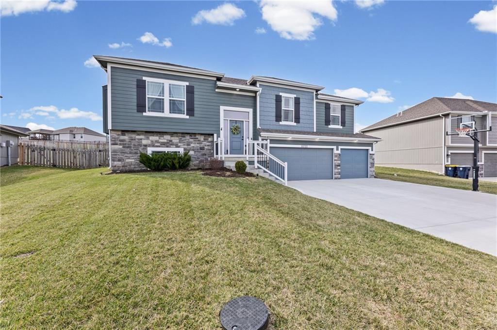 11722 N Manning Avenue