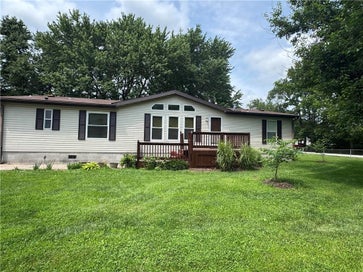 902 N Mullen Street Raymore MO 64083